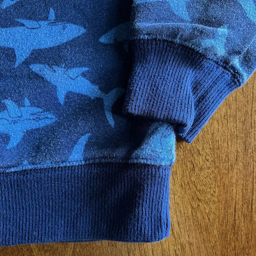 Amazon Essentials shark sweatshirt XS 5-6
